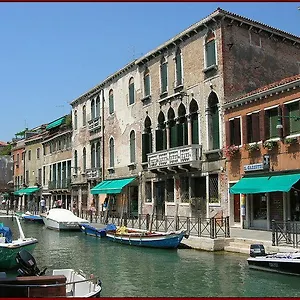 residence-odoni.hotelinveneto.com/