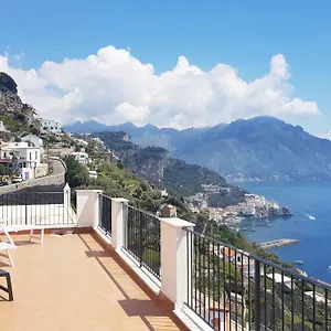 Hills Aparthotel Amalfi
